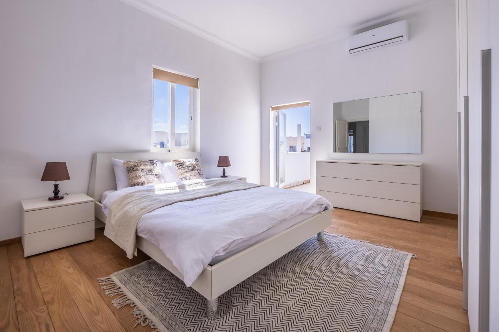 슬리에마 Stunning - Seaview Penthouse 3-Bed + Parking 아파트 외부 사진