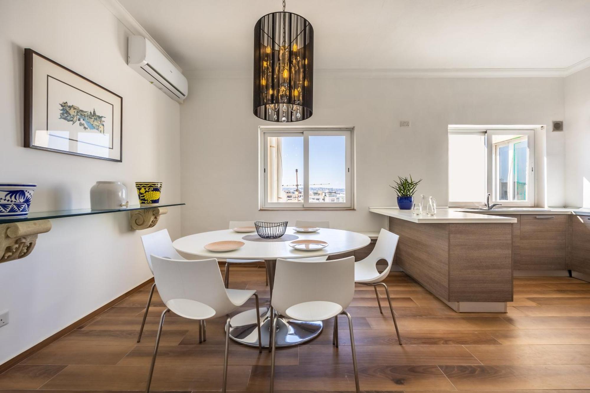 슬리에마 Stunning - Seaview Penthouse 3-Bed + Parking 아파트 외부 사진
